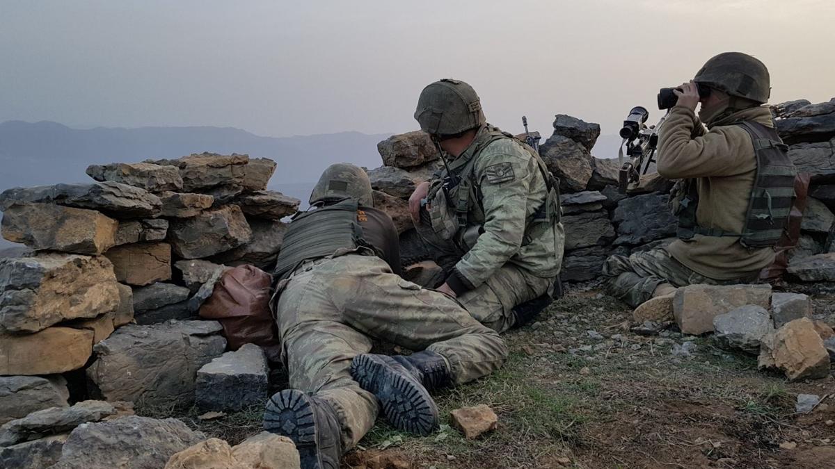 Trkiye'ye girme teebbsnde bulunan 2 PKK/YPG'li Suriye snrnda yakaland