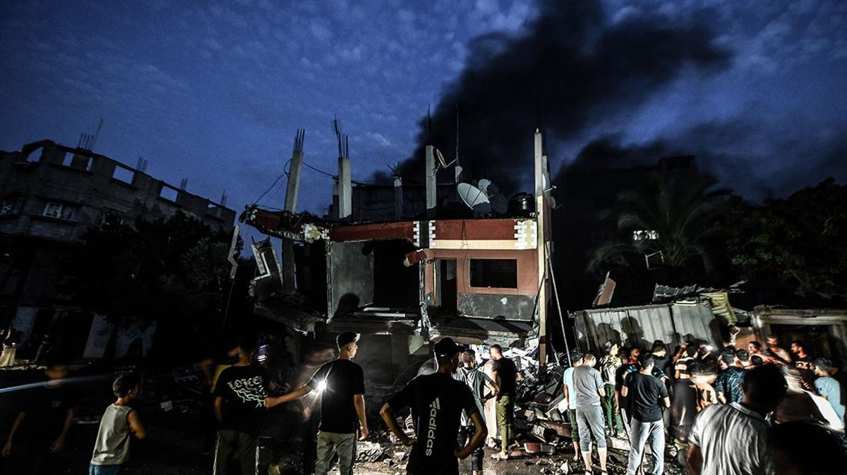 srail'den ramazan katliam! 7 katl bina yok edildi