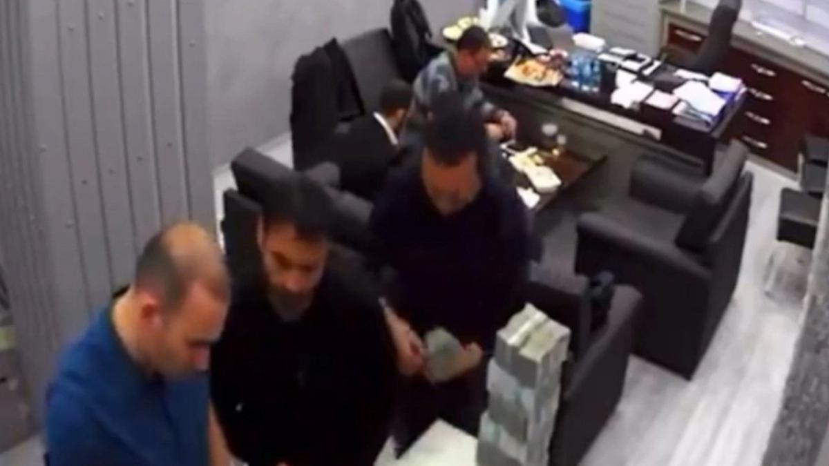 CHP'deki 'para kulesi' skandalnda gndem olacak itiraf: mamolu'nun ekibi yle istedi