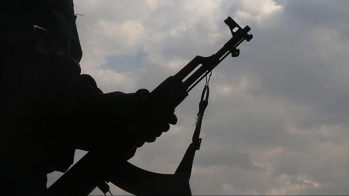 Terr rgt PKK'da zlme sryor: 2 terrist daha teslim oldu 