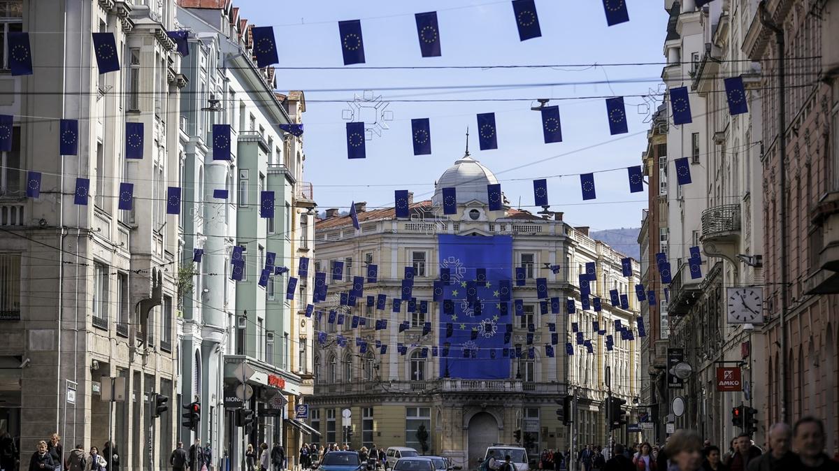 Bat Balkanlarda Bosna Hersek karar memnuniyetle karland: Tarihi bir gn