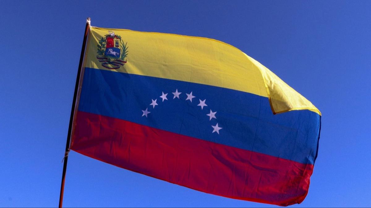 Venezuela'da siyasi yasakl muhalif isim adaylktan ekildi