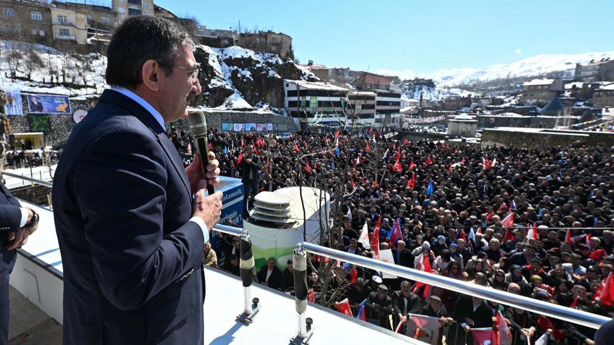 Cumhurbakan Yardmcs Ylmaz: Demokrasinin de kalknmann da dman terrdr