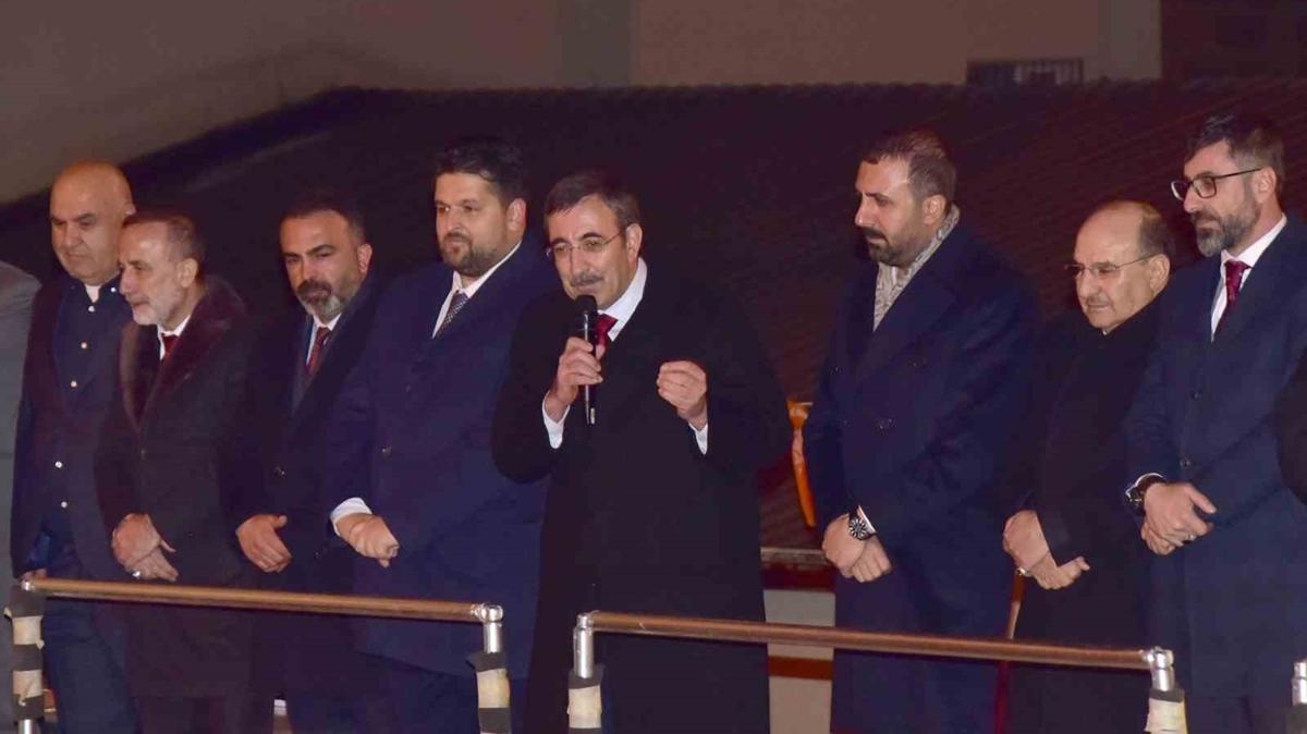 Cumhurbakan Yardmcs Ylmaz'dan ''zafer'' szleri: 31 Mart'ta dnyaya gcmz gstereceksiniz