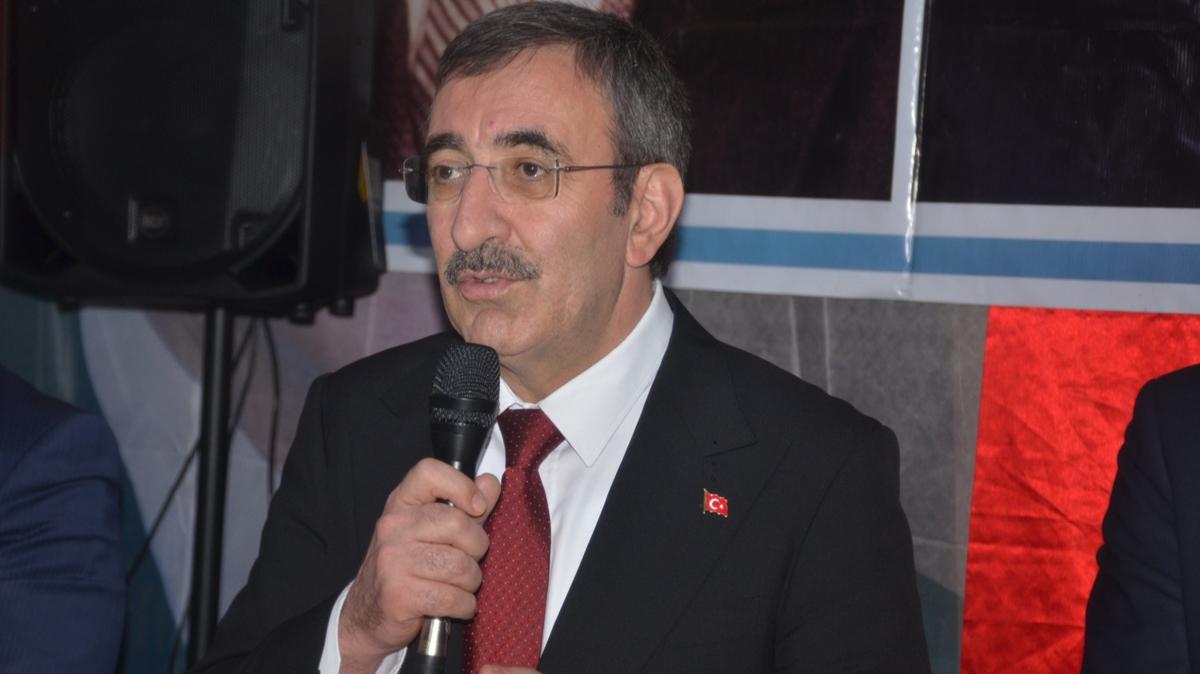 Cumhurbakan Yardmcs Ylmaz: Enflasyonun belini kracaz