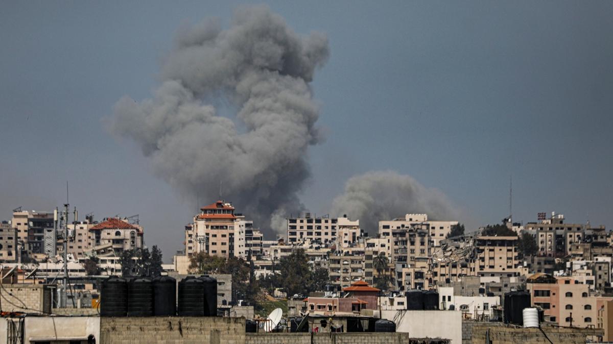 galci srail Gazze'de 9 Filistinliyi daha katletti 