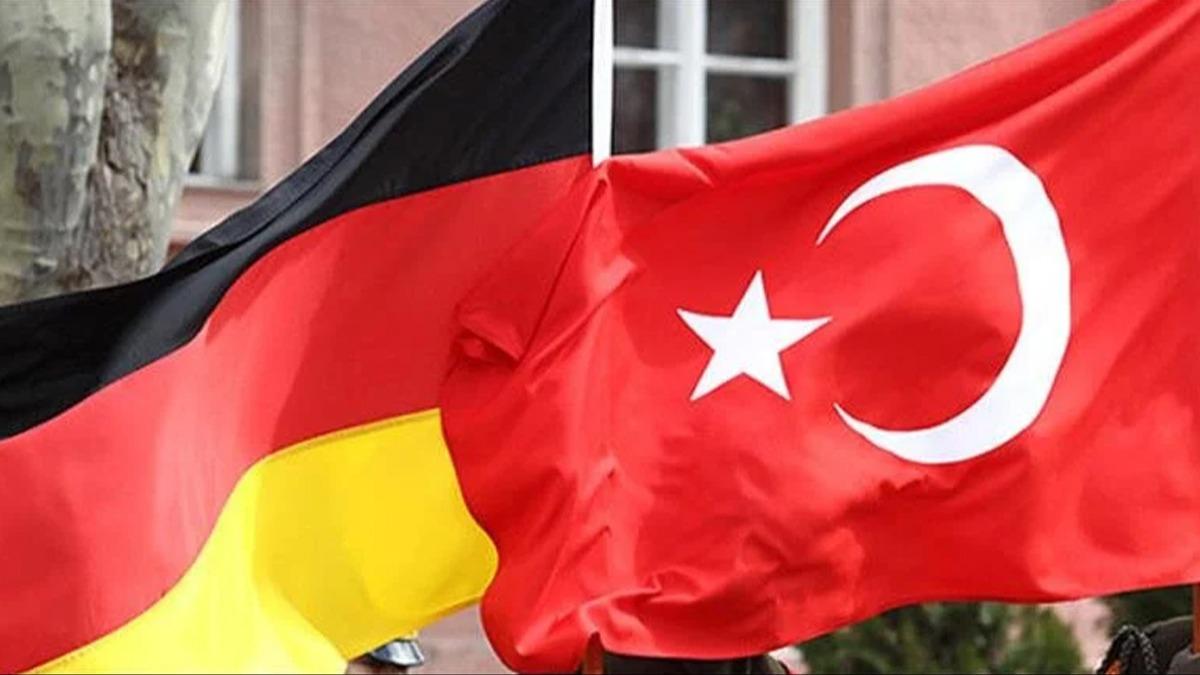 Trkiye'den Almanya'ya Solingen hatrlatmas: Biran nce aydnlatlmasn bekliyoruz