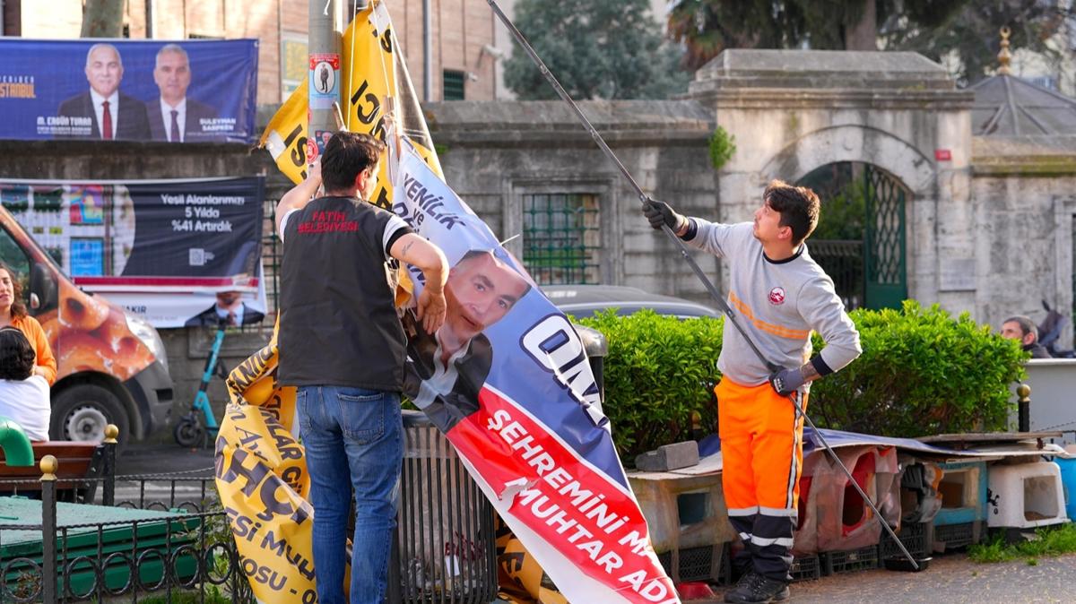 stanbul'da siyasi partilerin pankart ve flamalar toplanmaya baland 