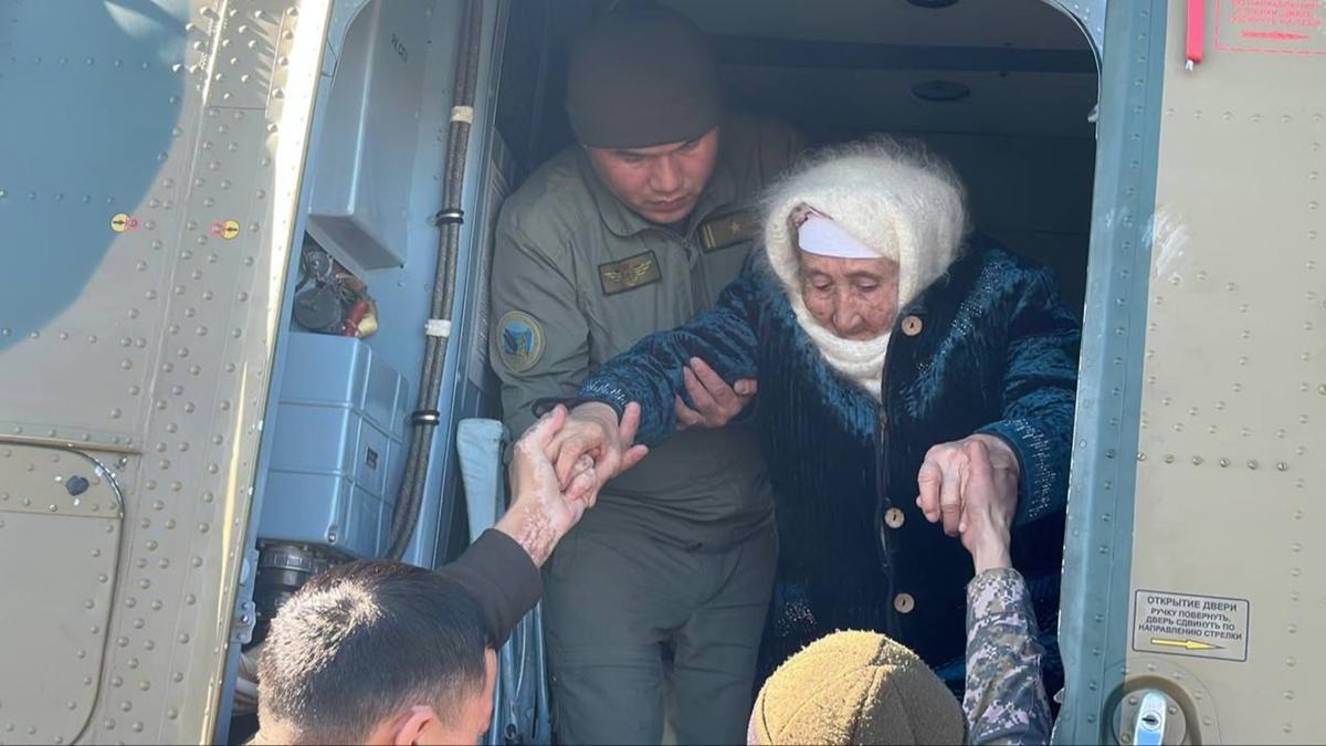 Kazakistan'da 13 binden fazla kii tahliye edildi