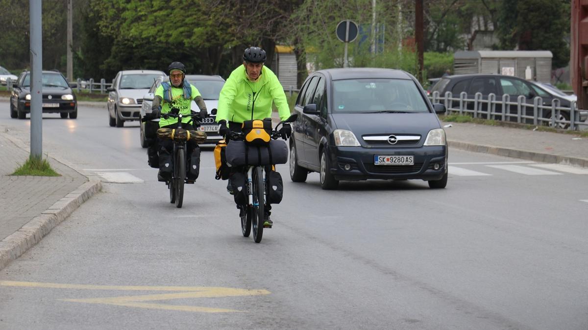 skp'ten yola ktlar: Bisikletle hacca gidiyorlar