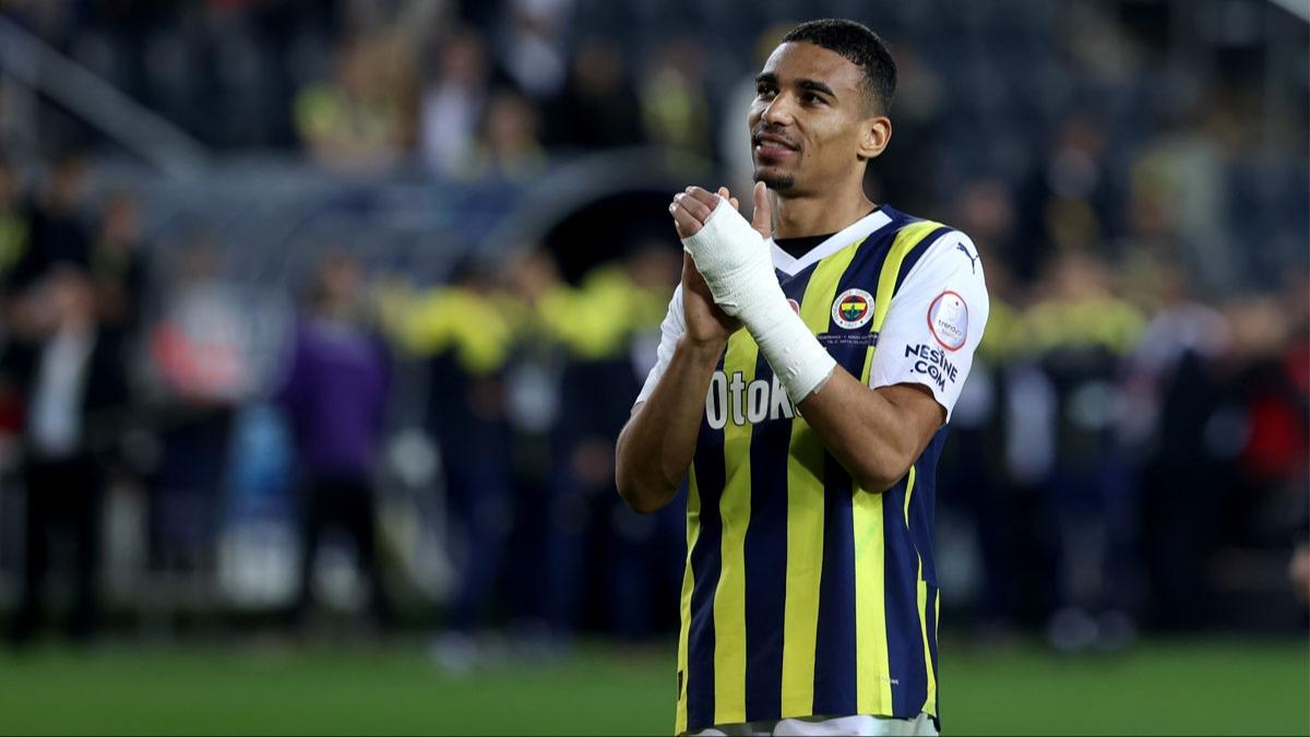 Alexander Djiku'dan 10 numara performans