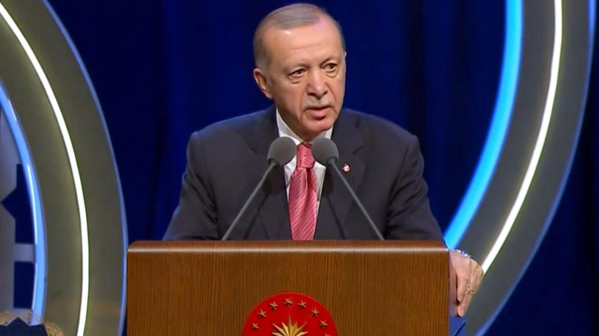 Cumhurbakan Erdoan'dan slam alemine ar: Kur'an- Kerim'in rehberliine ihtiya duyuyoruz