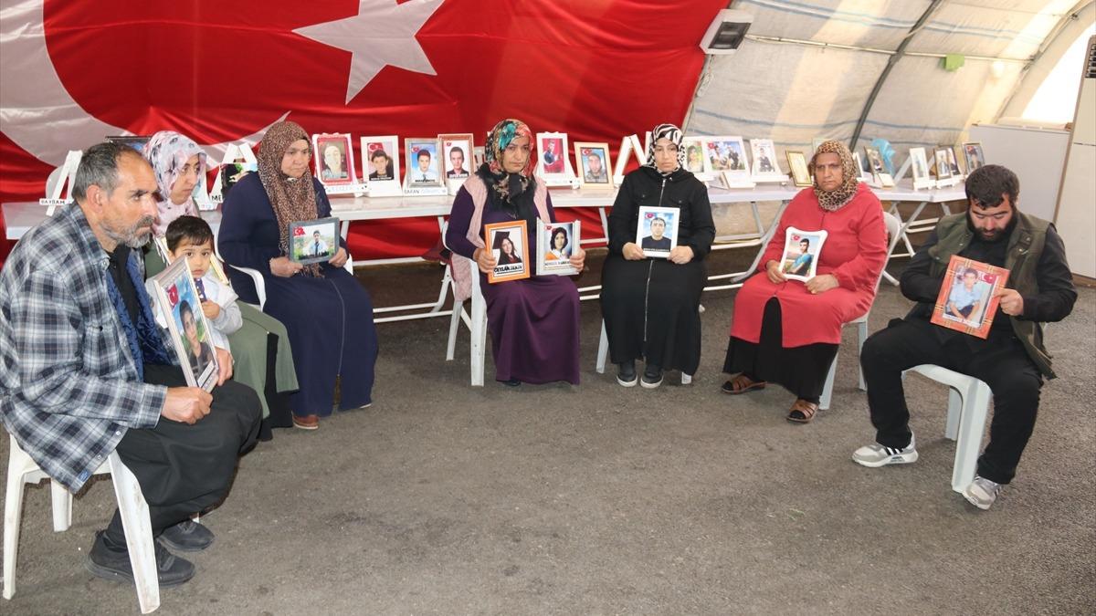 Diyarbakr anneleri Ramazan Bayram'n ocuklarna kavuma midiyle karlyor 