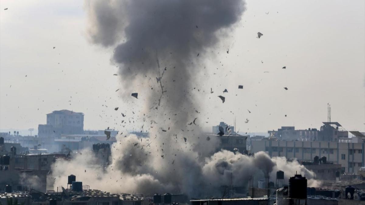 Soykrmc srail'den bayramn ilk gnnde Gazze eridi'ne onlarca hava saldrs