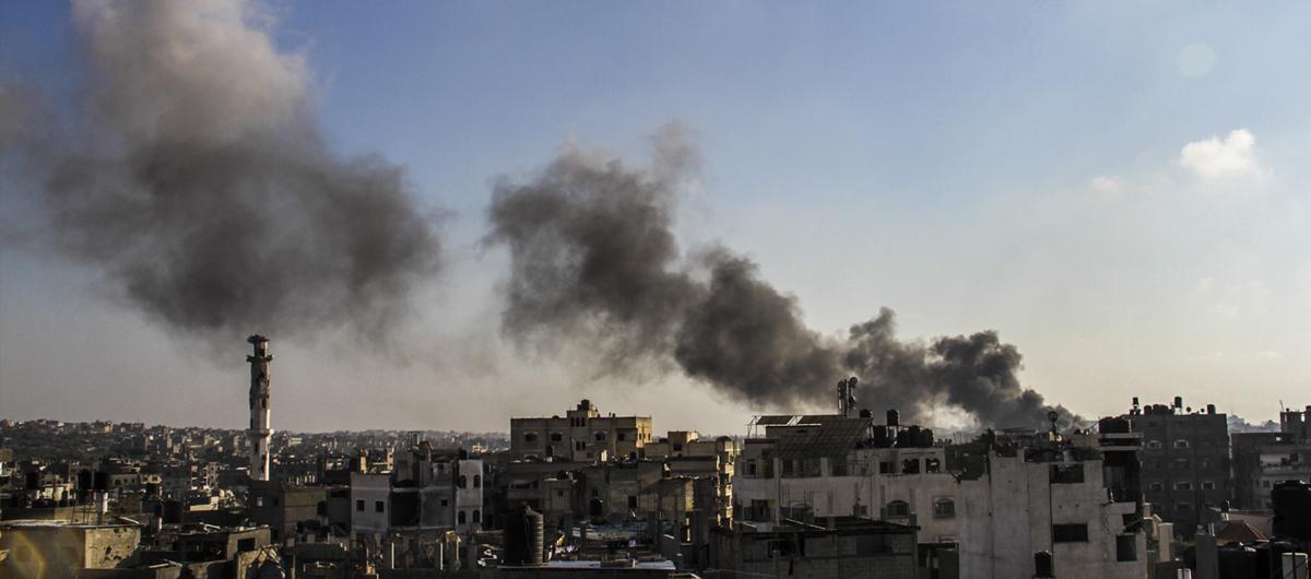 Soykrmc srail ordusu Gazze'de ev ve cami bombalad: ok sayda l ve yaral var