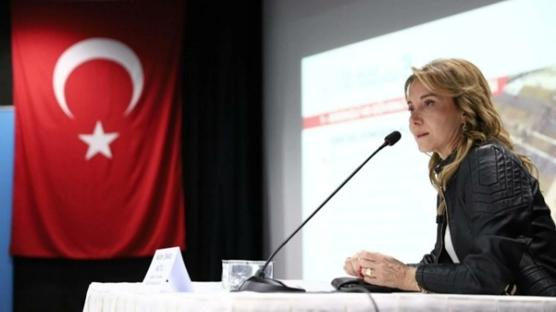 30 yldr CHP ynetiyor! Yeni bakandan bor itiraf: Gerekirse pankart asacam