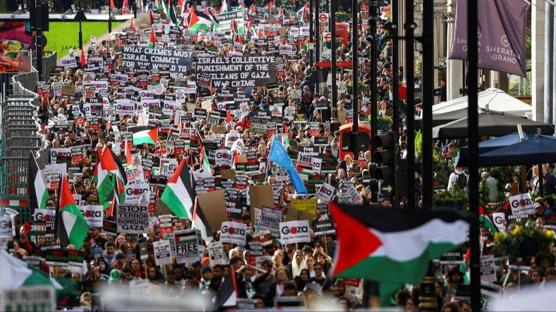 Londra'da Filistinlilere destek yry: Halk sokaklara dkld