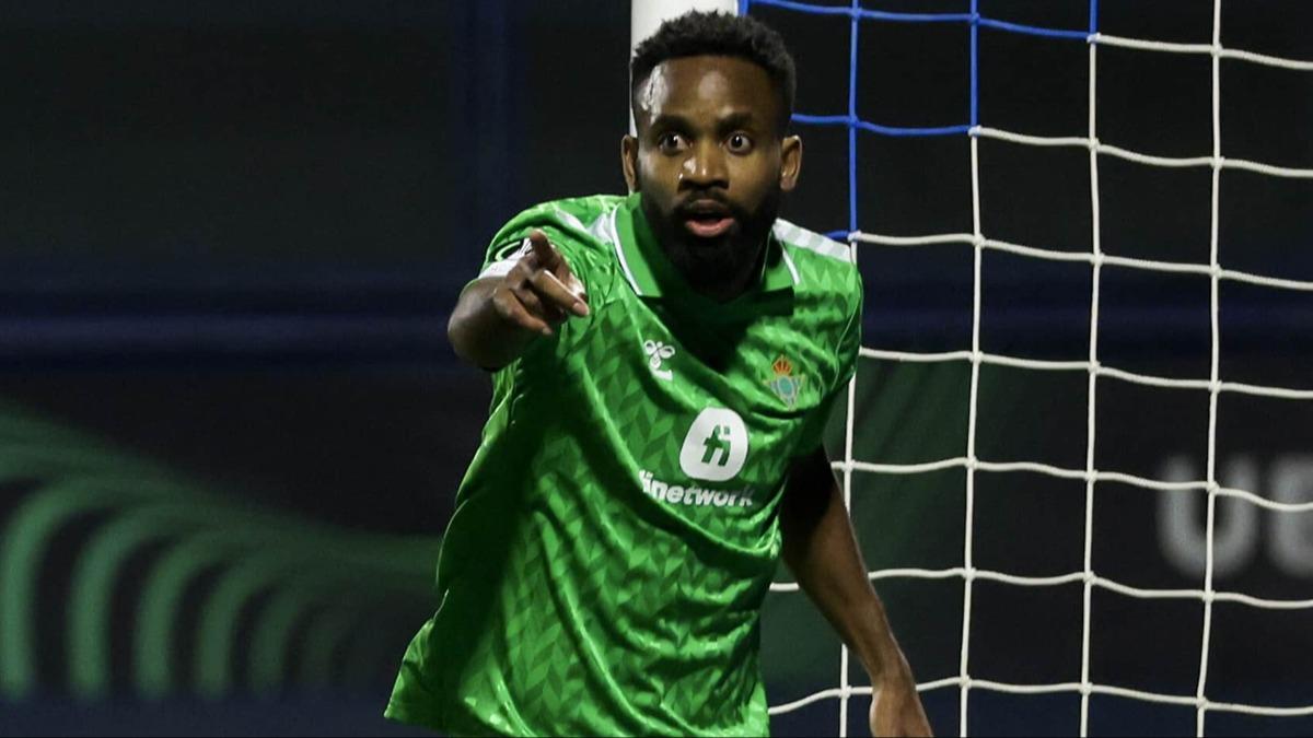 Cedric Bakambu'dan Real Betis'e kt haber