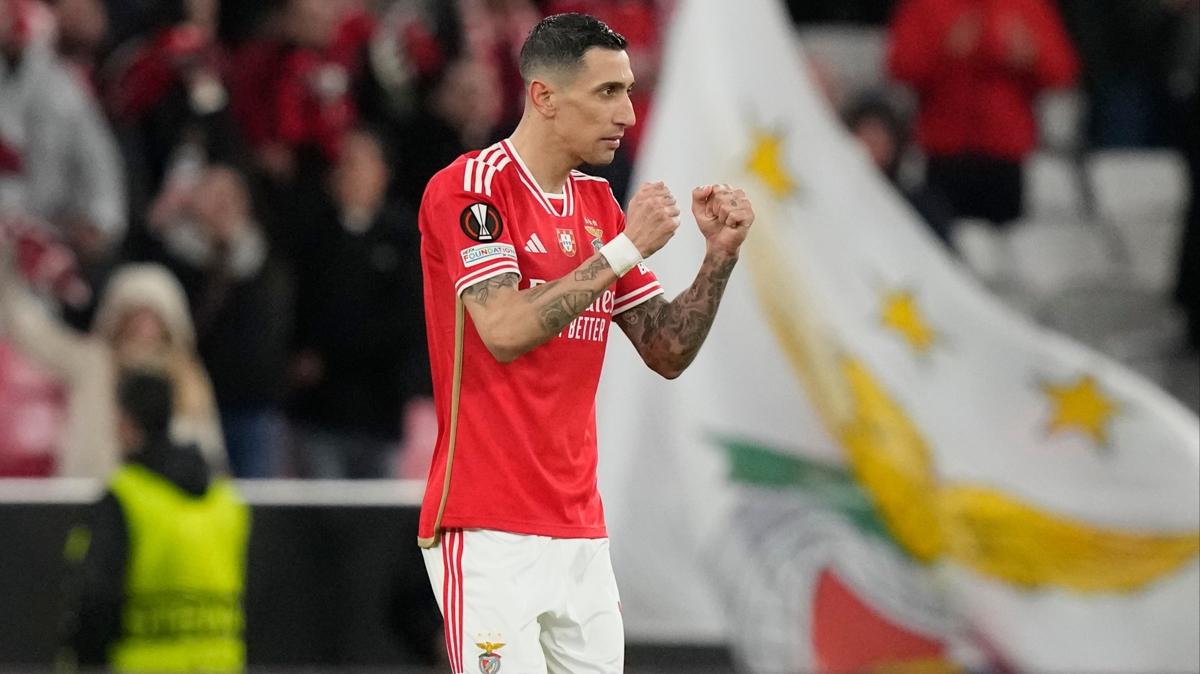 Di Maria, Benfica'da kalmak istiyor