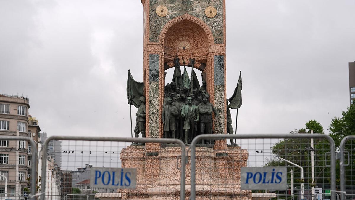 stanbul'da 1 Mays tedbirleri! Taksim'e kan yollar trafie kapatld