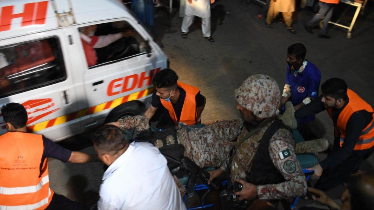 Pakistan'da dzenlenen saldrda 3 kii hayatn kaybetti, 8 kii yaraland