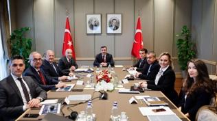 Cumhurbakan Yardmcs Ylmaz, TM bakan Gltepe ve heyeti ile bir araya geldi