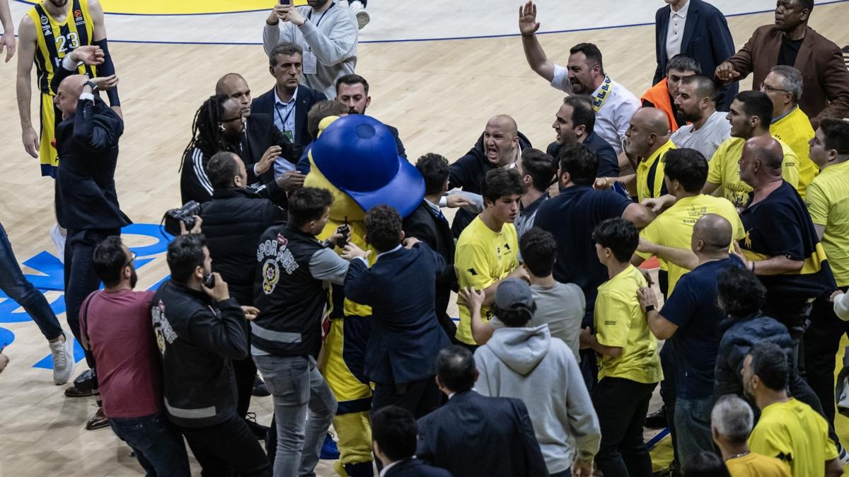 EuroLeague'den Fenerbahe Beko'ya ceza!