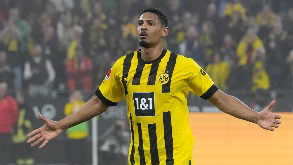 Hasan Arat devreye girdi! Beikta gzn Dortmund'un golcsne dikti