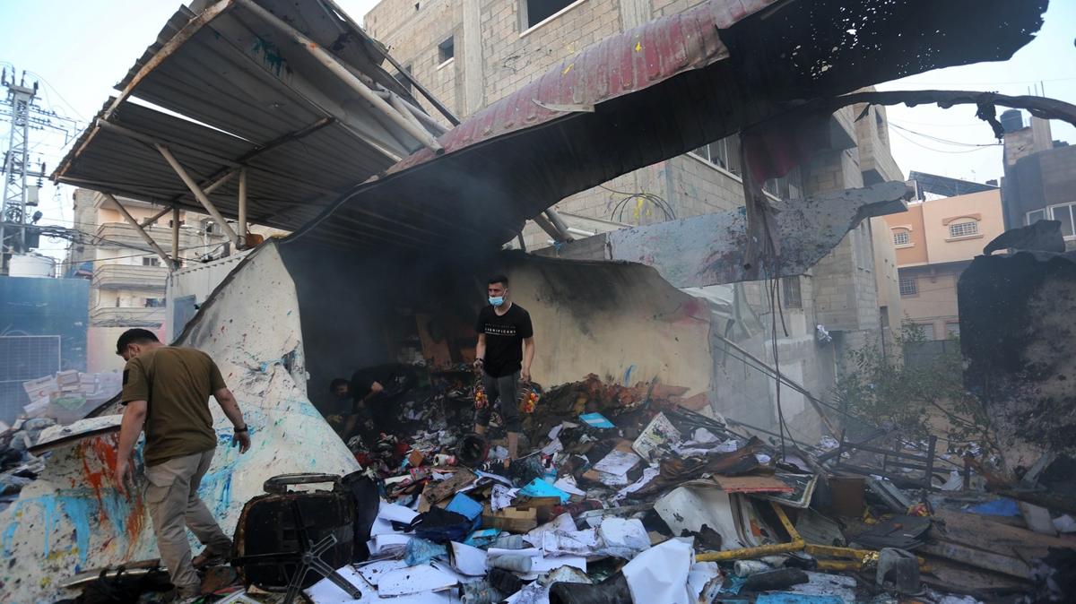 Gazze'deki enkazlardan rm cesetler  karld 