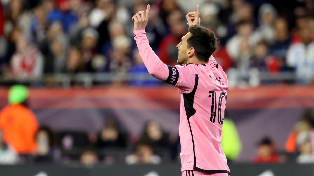 Lionel Messi, MLS'yi sallad!