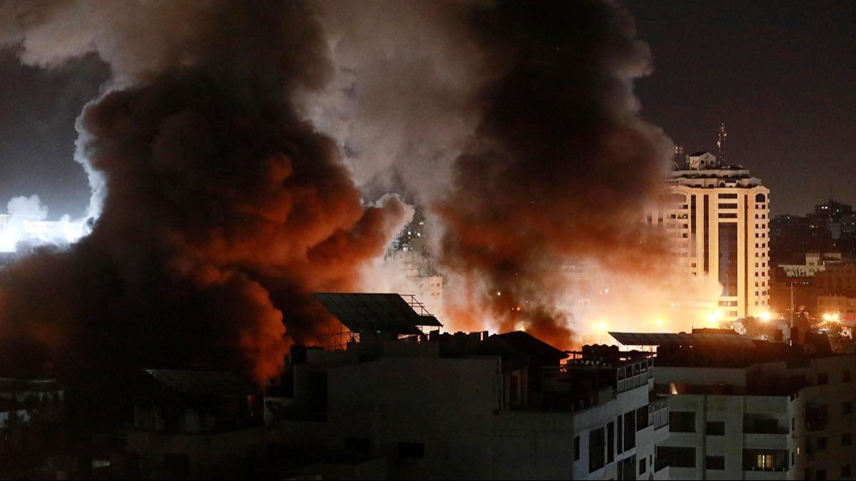 galci srail'den Refah'a yeni saldr! 50'den fazla blgeye bomba yad