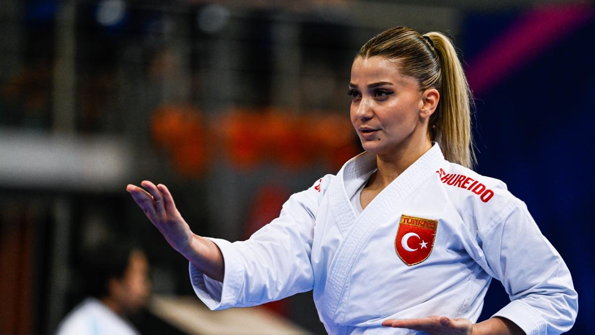 Milli karateciler Ali Sofuolu ve Dilara Bozan'dan altn madalya