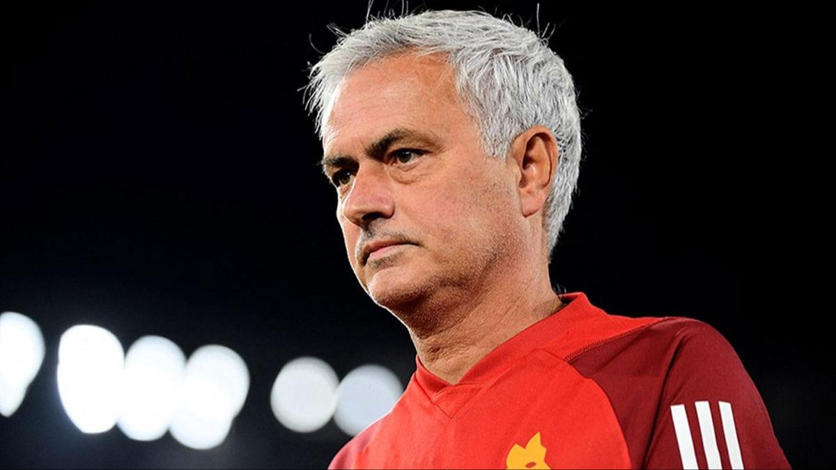 Fenerbahe'den ifte srpriz! Jose Mourinho dnya yldzn da getiriyor