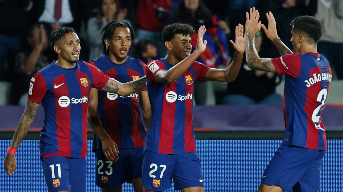 Barcelona evinde 2 golle galip!