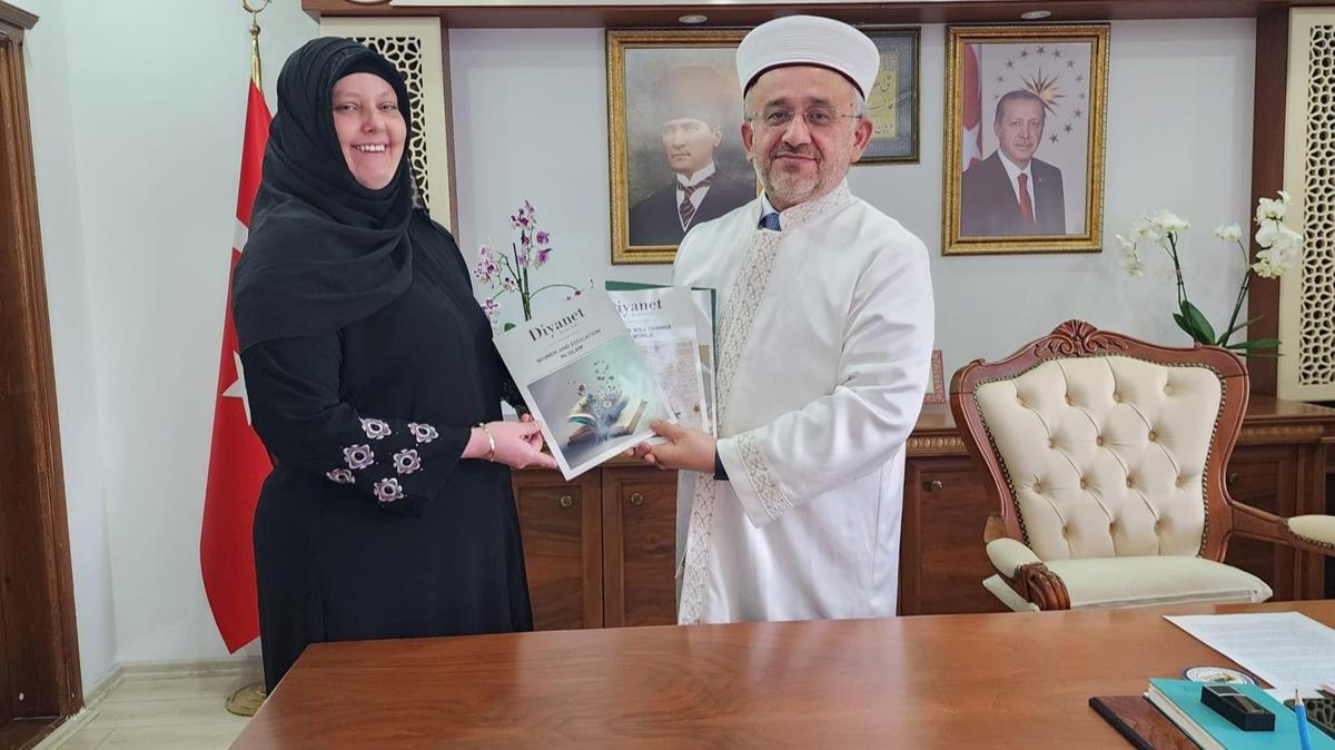 ABD'li kadn Trkiye'de Mslman oldu