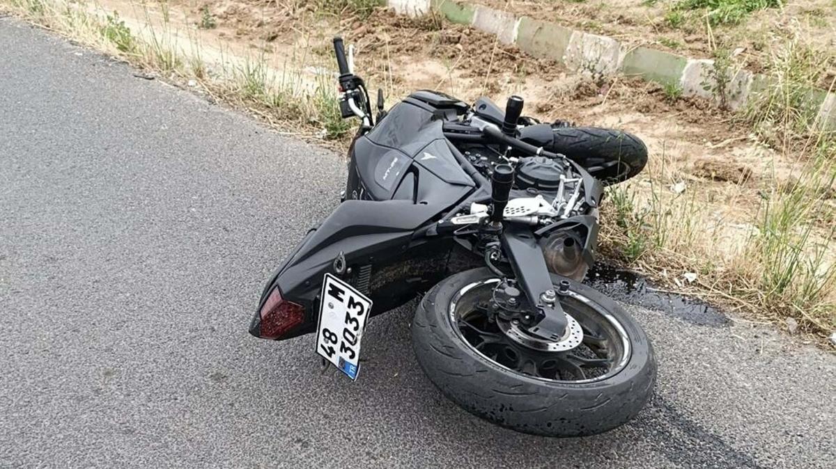 Manisa motosiklet kazas: 2 arkada hayatn kaybetti