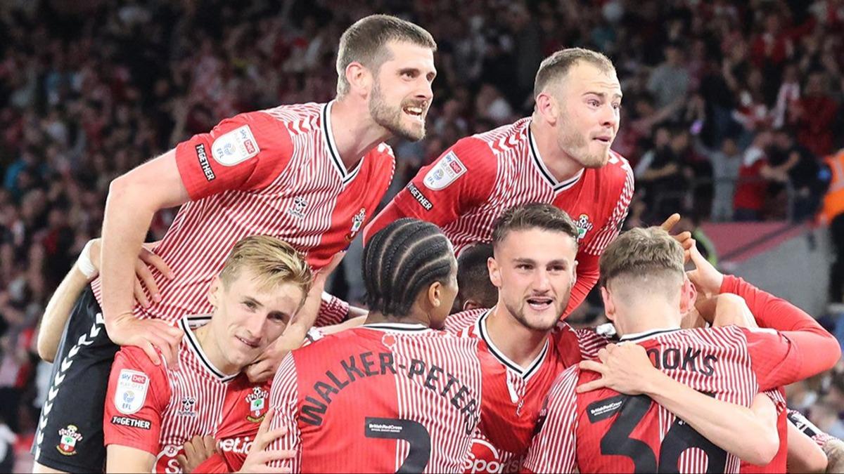 Southampton, Premier Lig yolunda!