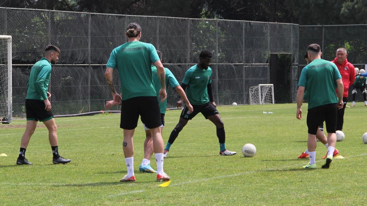 Sakaryaspor play-off finalinin hazrlklarn srdryor