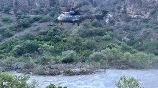 Hakkari'de ot toplarken yaralanan kadn askeri helikopterle kurtarld