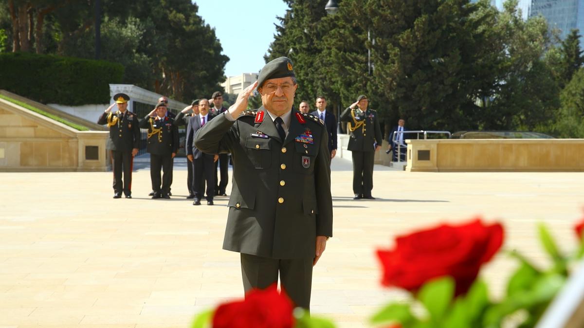 Orgeneral Bayraktarolu, Azerbaycan'da