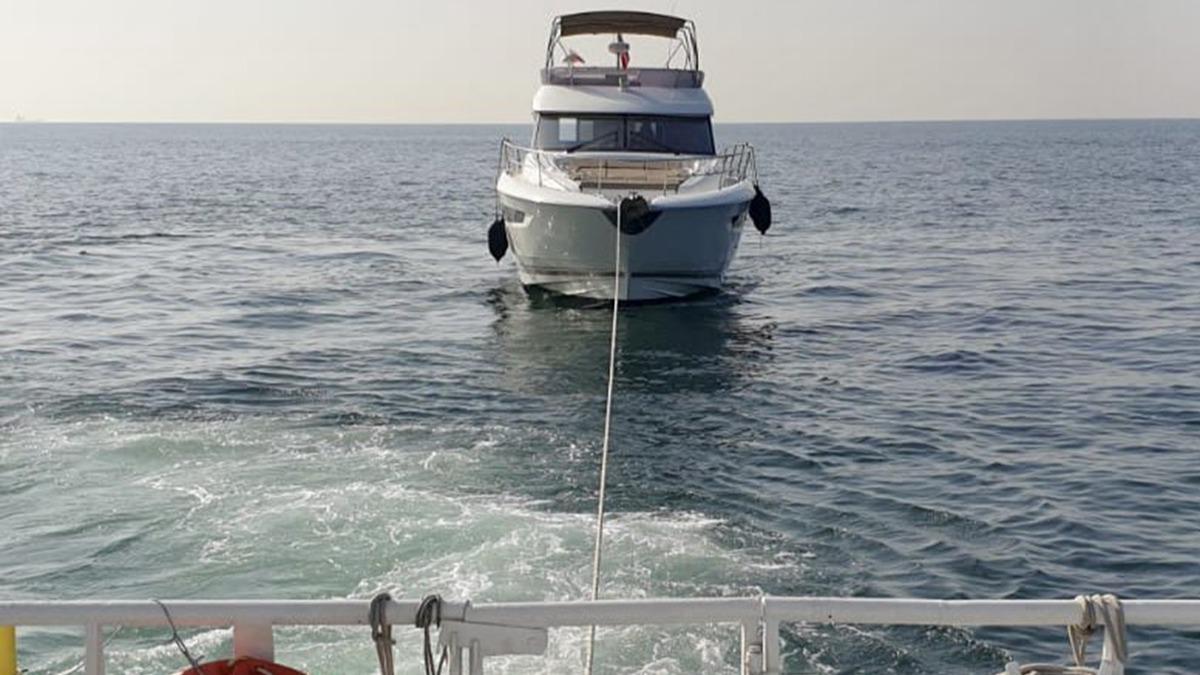 Ambarl aklarnda tekne srklendi