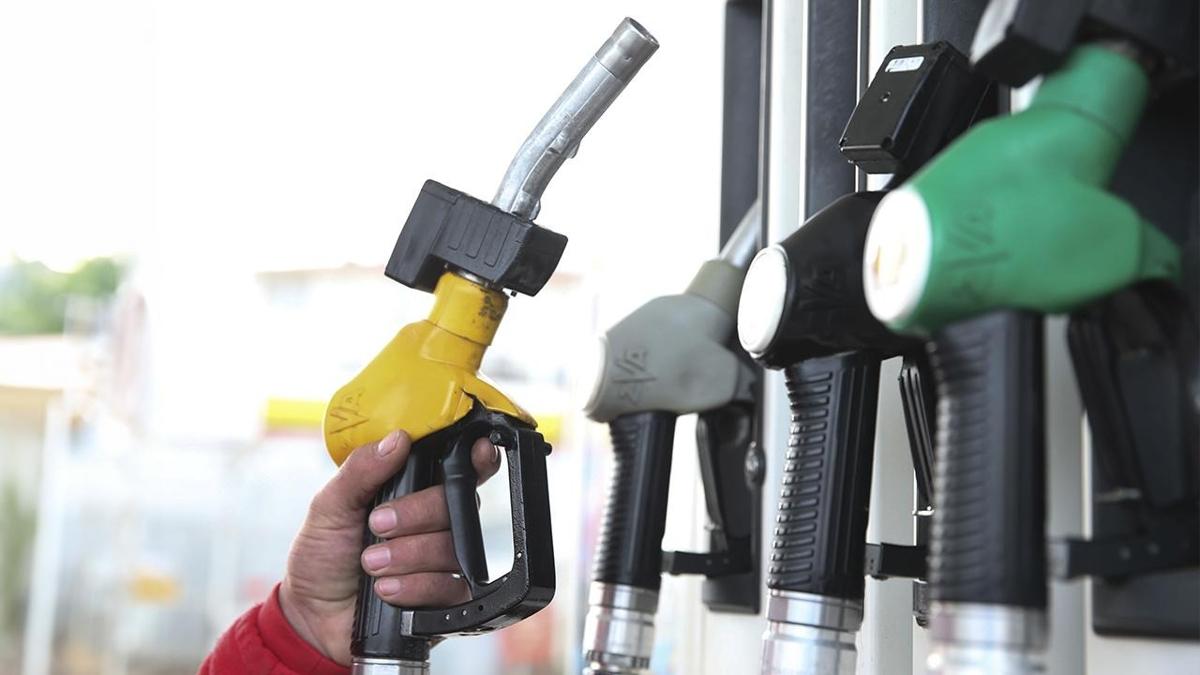 Ara sahiplerine iyi haber! Benzine indirim geliyor