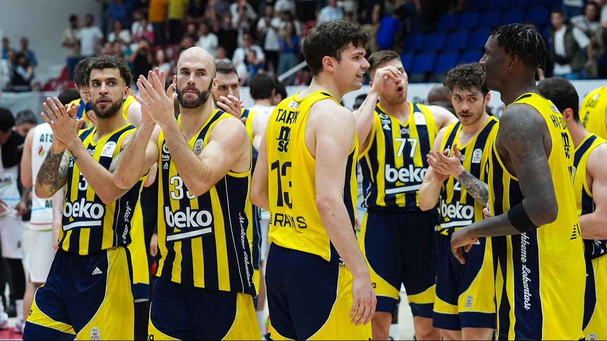 Drtl Final'de nefesler tutuldu! Ergin Ataman'n takm Fenerbahe Beko'ya kar