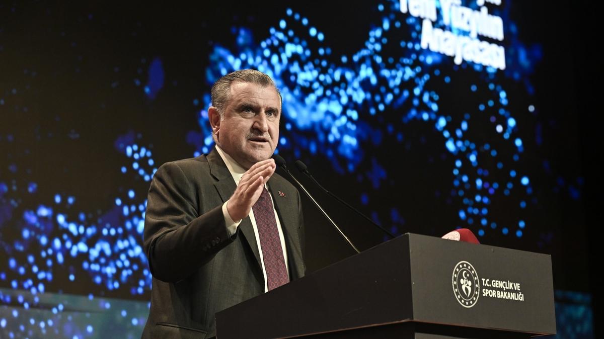 ''Genlerle Sivil Anayasa Bulumas'' program... Bakan Bak: Milletin iradesi zerinde hibir g yok