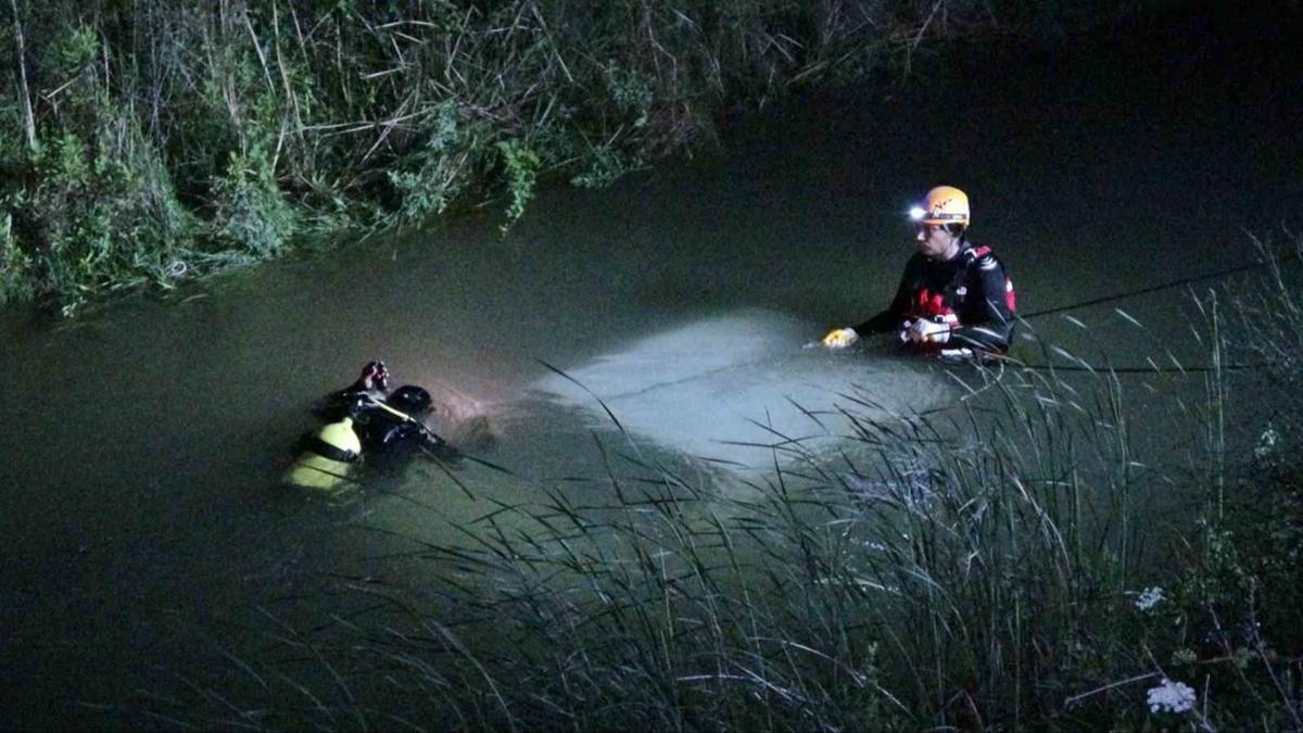 Antalya'da otomobilin dereye dmesi sonucu lenlerin says 2'ye kt