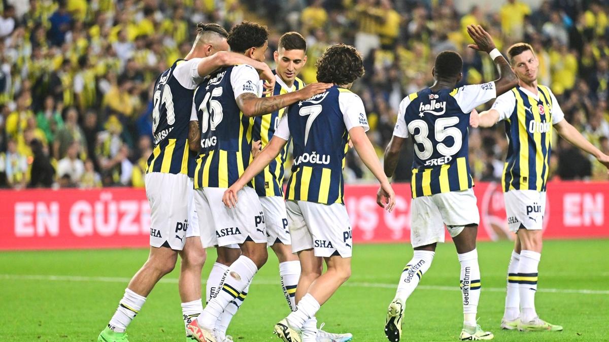 Fenerbahe'ye galibiyet yetmedi! Ligi 99 puanla tamamlad