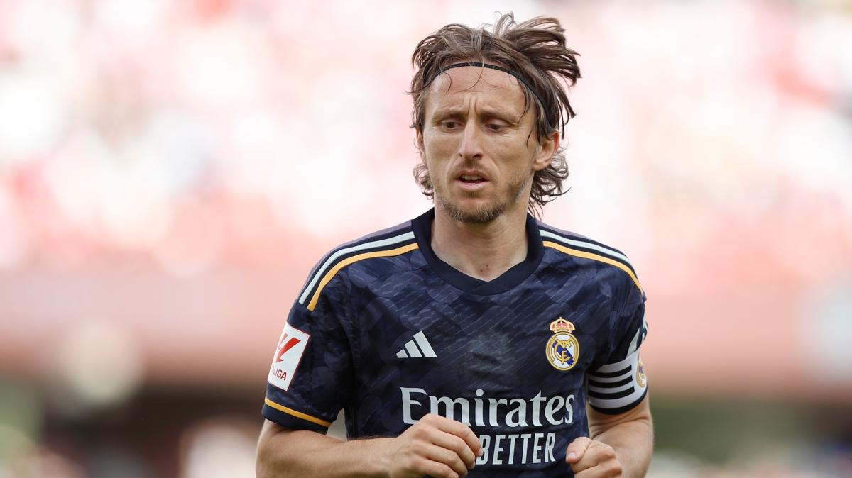 Modric: Futbolu Madrid'de brakmak istiyorum