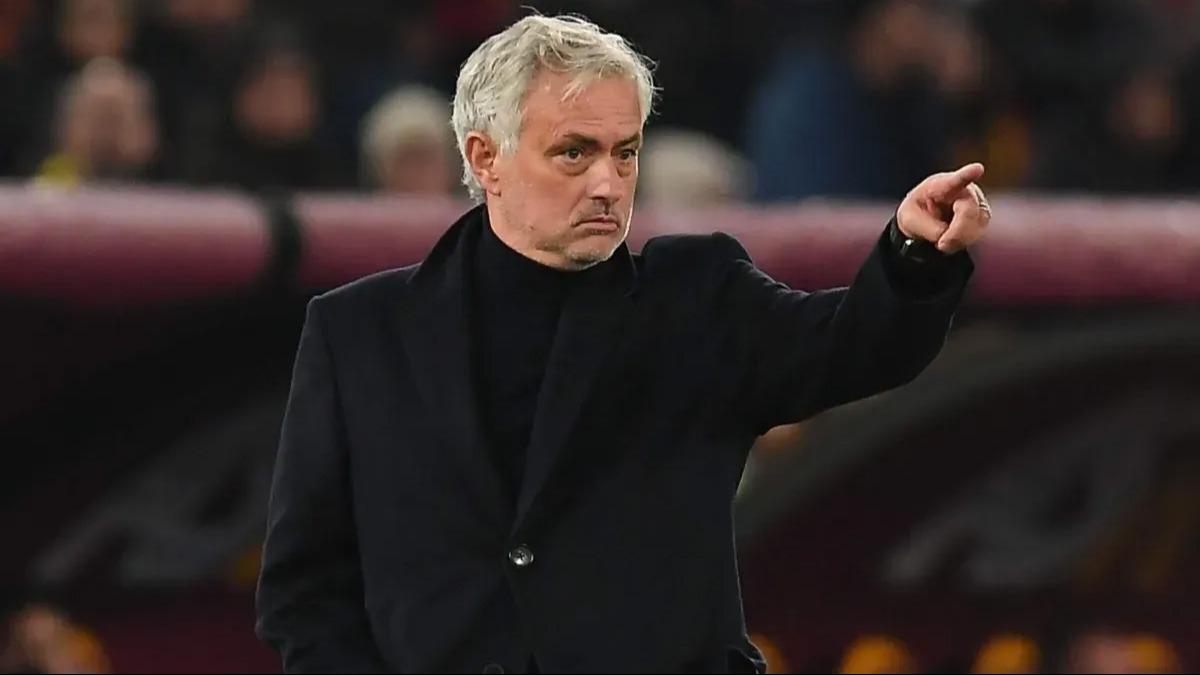 Jose Mourinho'dan srpriz paylam