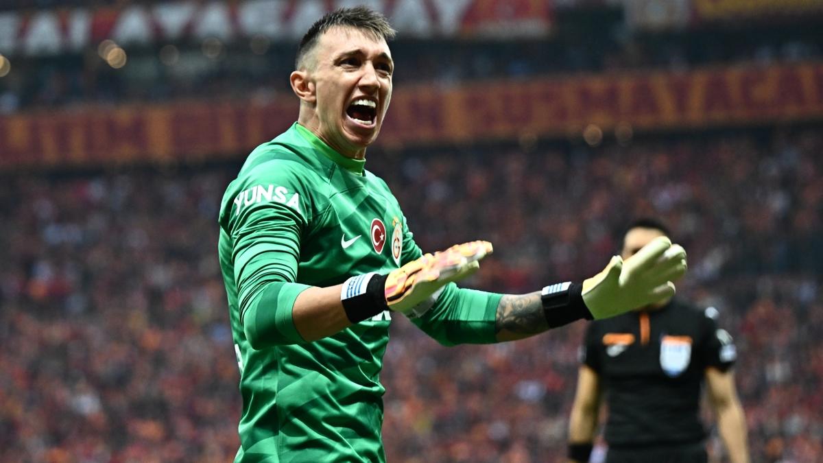 Fernando Muslera'nn gz Blent Korkmaz'n rekorunda