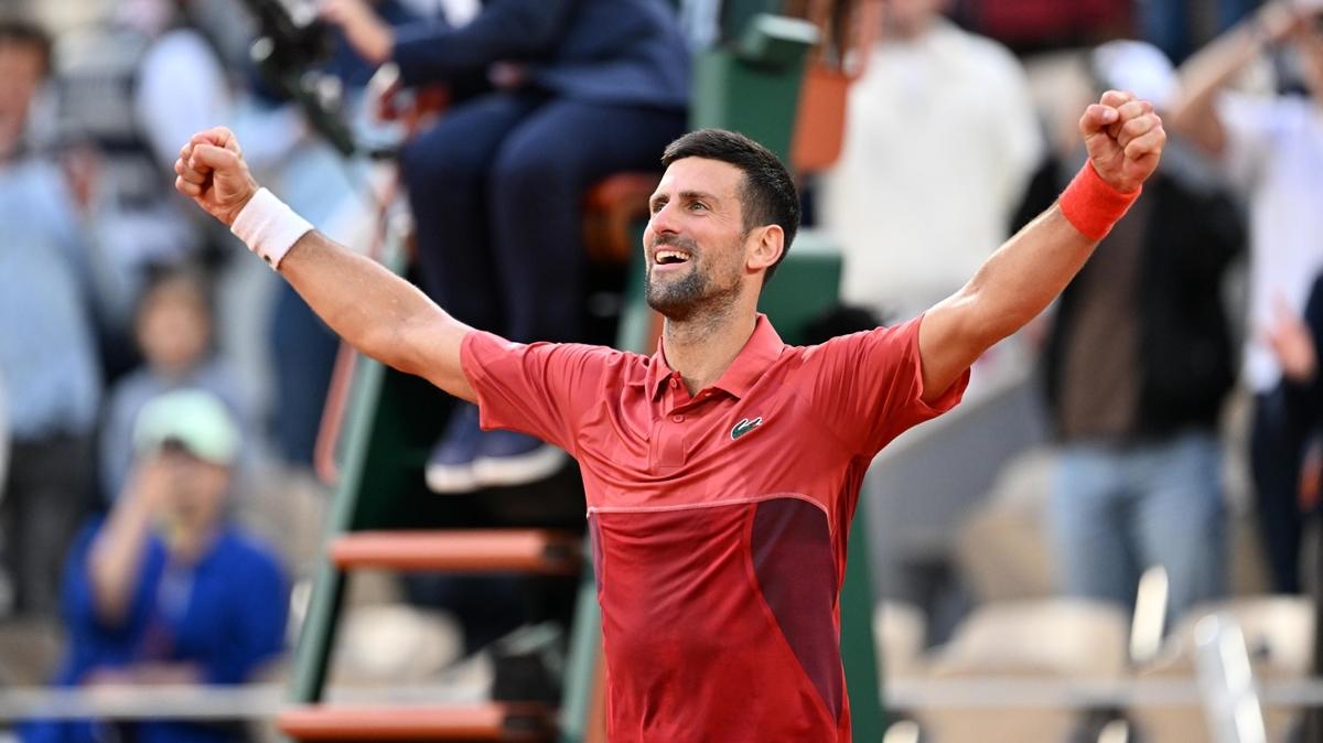 Novak Djokovic eyrek bileti kapt!